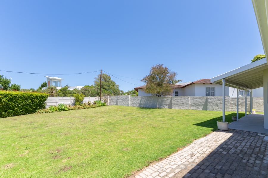 4 Bedroom Property for Sale in Bowtie Western Cape